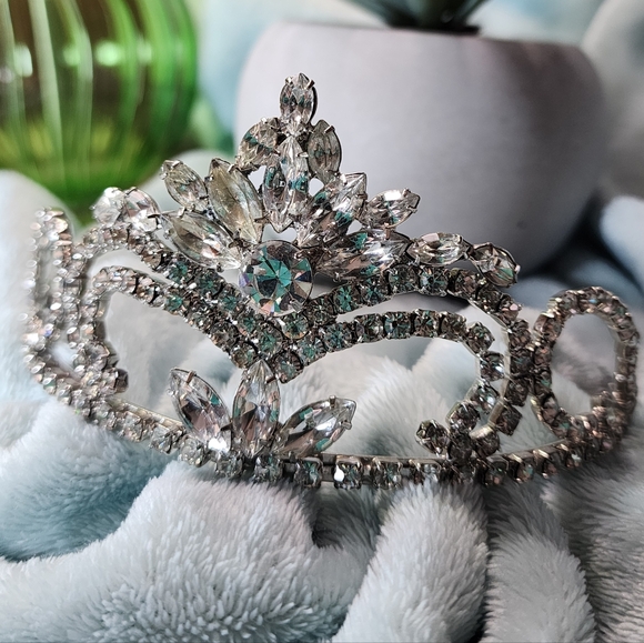 VINTAGE BRIDAL CRYSTAL TIARA